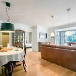 Terraza, Wifi, A 10 Minutos Del Centro En Bus Apartment *